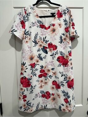 Ann Taylor White Floral V-Neck Shift Dress with Red & Peach Blooms